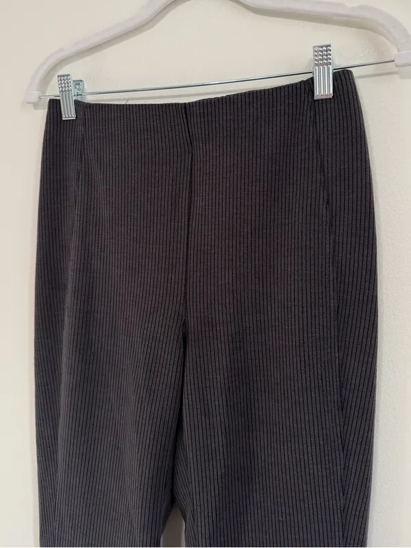 NWOT Lululemon Ribbed Softstreme Flared Pant Size 6 Black - Image 4
