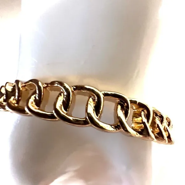 Gold tone link bangle bracelet - Image 5