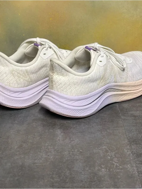 New Balance Fuelcell Propel V4 Women's Off White Running Shoes Size 9.5B - Image 11