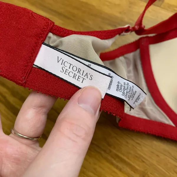 Victorias Secret Dream Angels Push-Up Without Padding Lace Trim Bra Red 34DDD‎ - Image 4