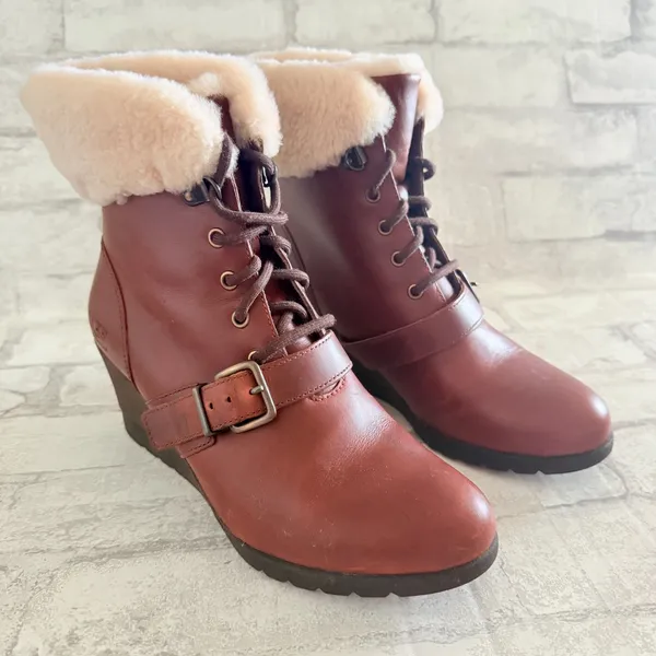 UGG Janney Wedge Boots Sheepskin Waterproof Leather Lace Up Warm Lined Sz 7 - Image 2