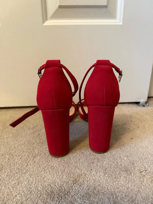 Red Heels Size 8 - Image 4