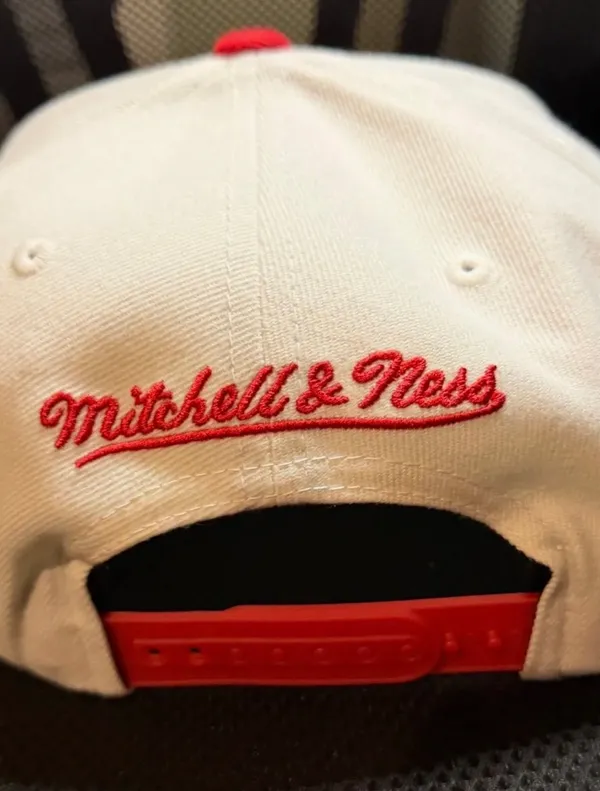 Mitchell & Ness Hat Chicago Bulls Snapback - Image 2