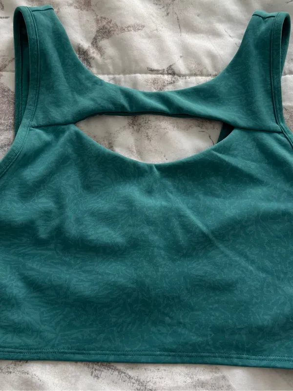 Lululemon Everlux cut out teal lagoon medium support train bra, size 6 athletic - Image 12