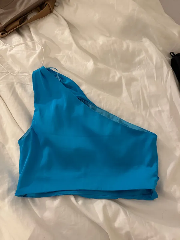 DO+BE Silk One Shoulder Top - Image 3