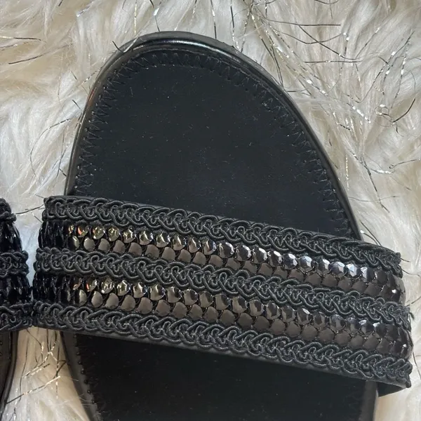 Mochi‎ Black Women's Synthetic Sandals 2” Size 39 - Image 11