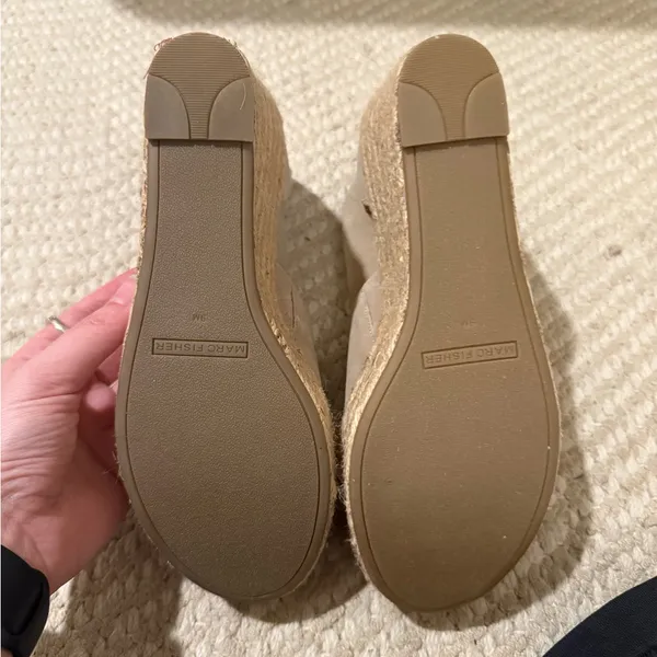 NWOT Marc Fisher Wedge Sandals - Image 7
