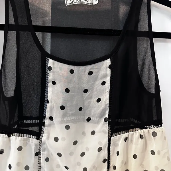 Chloe K black & white polka dot flowy tank blouse - Image 3
