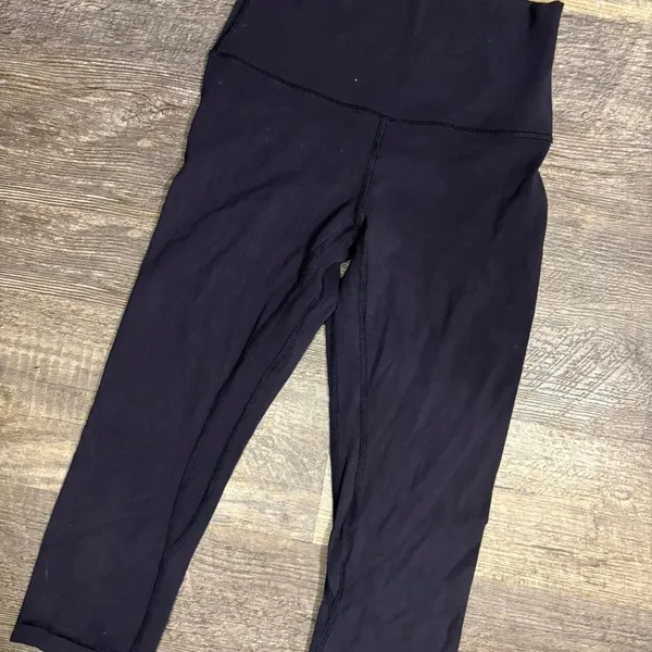 lululemon crop‎ leggings Size 4 - Image 2