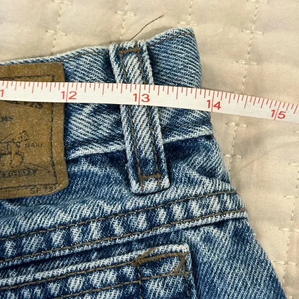 Levi’s Vintage 80’s 900 series size 11 denim jean shorts - Image 3