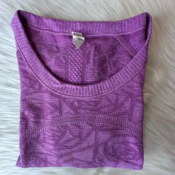 Lululemon Swiftly Tech Short Sleeve Crew Heathered Regal Plum Size 6 - Image 14