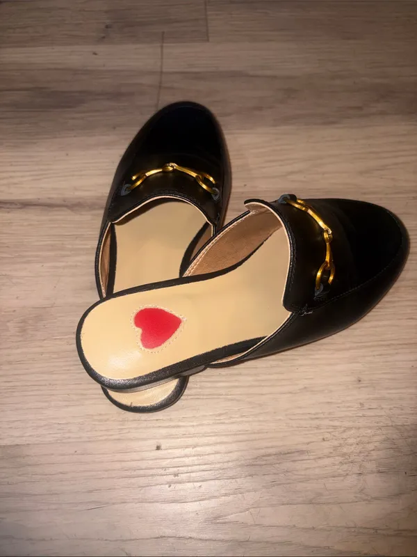 Women’s Black Leather Mule with Gold Horsebit Accent size 4.5 - Image 4