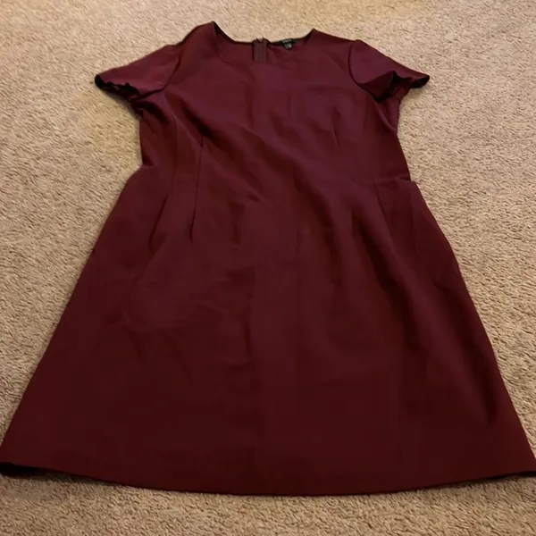 ‎Draw large dress - Image 2