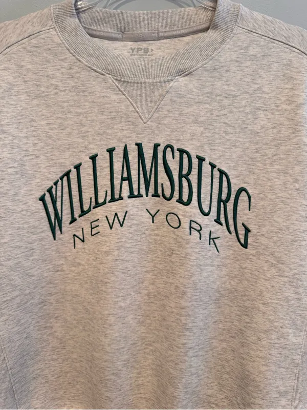 Abercrombie YPB Williamsburg Brooklyn New York Sweatshirt Size S - Image 4