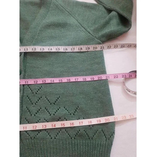 Green Women’s Cardigan Sweater Size Large Button Chunky Knit Grandmacore Spring - Image 10