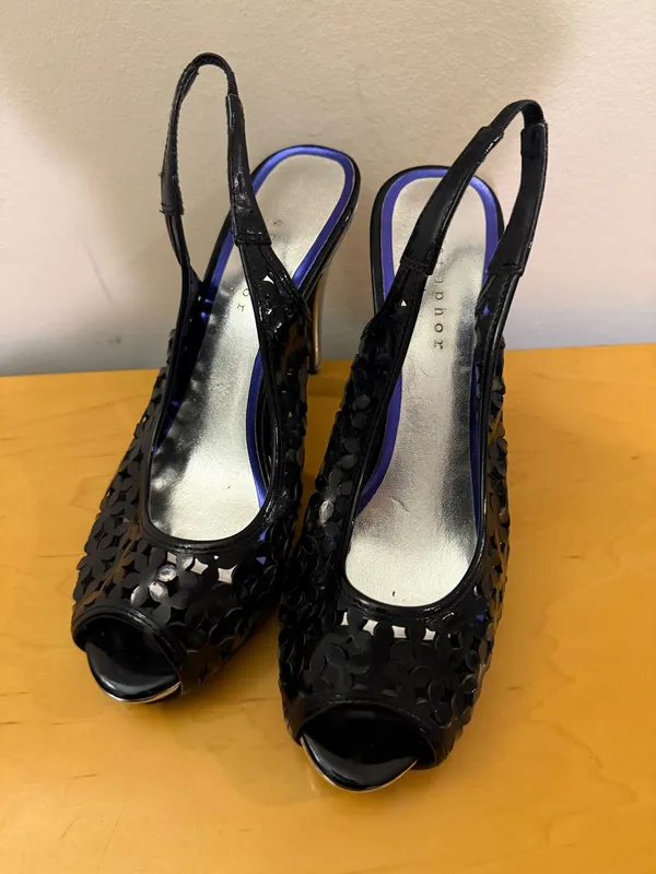 Metaphor Black Slingback Peep-Toe Heels with Floral Cutouts - Image 2
