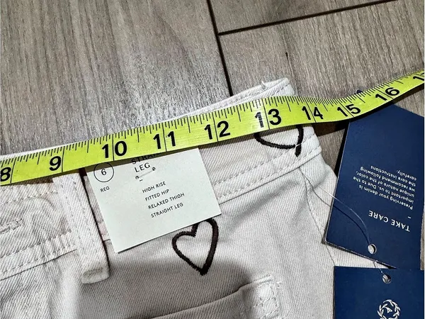 Universal Threads Sailor Straight Heart Jeans Size 6 NWT - Image 6