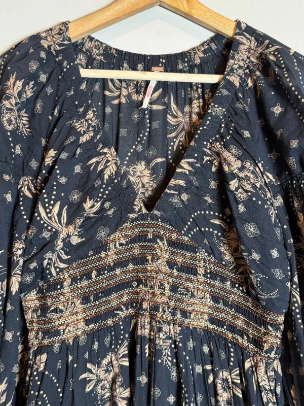 Free People Golden Hour Floral Maxi Dress Women's XS Black Ruffle Smocked Boho - Image 10