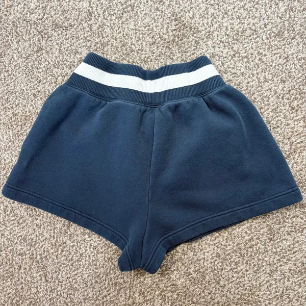 Nike Fleece Varsity Shorts Women XS‎ Navy Embroidered Crest Sweatshorts Pockets - Image 5
