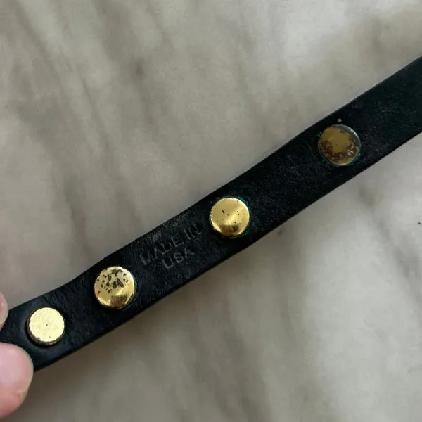 Tory Burch Grey Leather Snakeskin Embossed Gold Logo Rivet Wrap Bracelet - Image 4