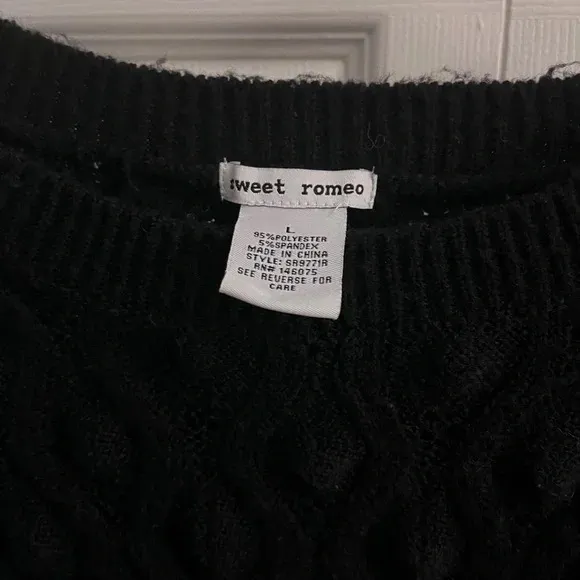Sweet Romeo Bubble Knit Textured Sweater L - Image 4