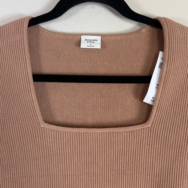 NWT Abercrombie & Fitch Ottoman Square Neck Ribbed Swearer Tee in Tan Size Small - Image 4