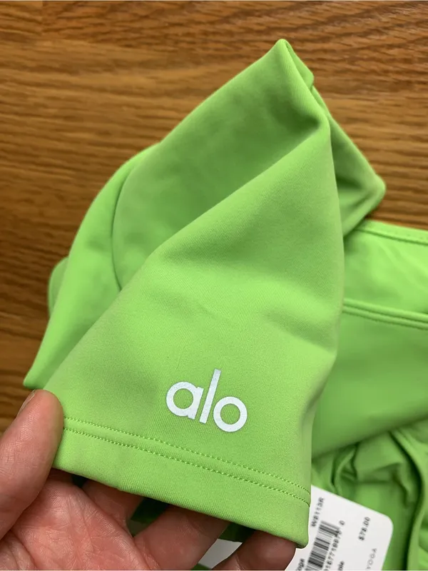NWT ALO Yoga Neon Green Body Suit Women Size XXS Athletic Short Sleeve New - Image 4