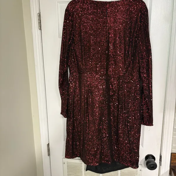 City Chic Reddish/Burgundy Sequin Dress‎ Size M/18 - Image 2