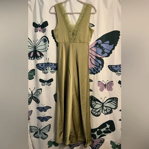 Elegant Green Lace Trim Dress - Image 2