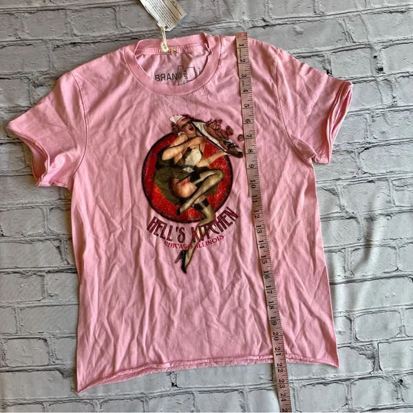 VTG Y2K Hell’s Kitchen Chicago Illinois Pink Womens Large Tshirt NWT NEW Retro - Image 9