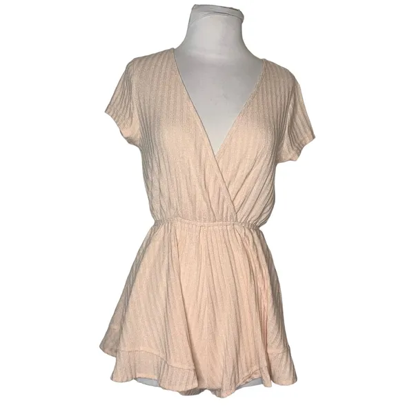 NWT SHOWPO stay or go blush‎ playsuit romper - Image 4