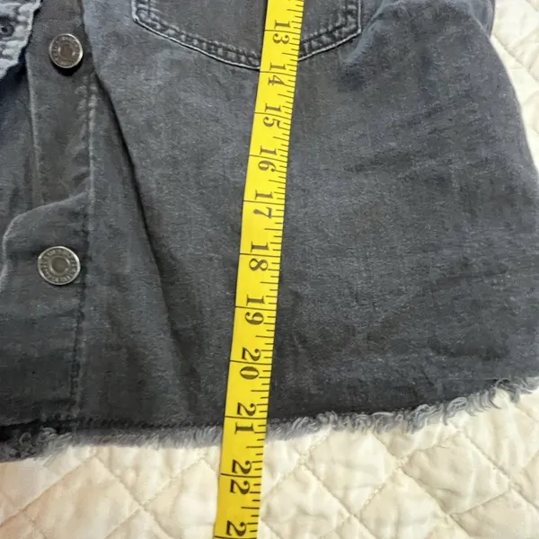 VTG Inspired Levis Denim Best Medium Black Metal Button Up 90s Y2k Light Wash - Image 3