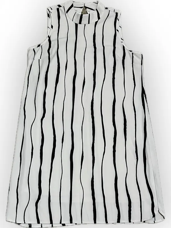 Mud Pie Women’s Sleeveless Black & White Striped Shift Dress‎ Size Small - Image 2