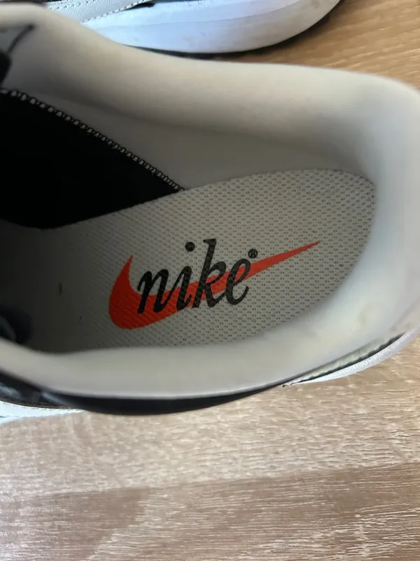 Nike Black and White Women's Low-Top Sneakers - Image 6