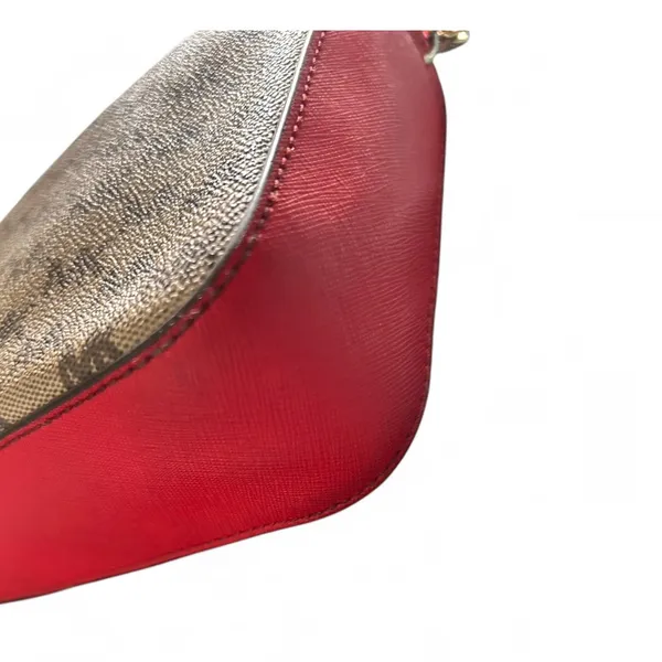Michael Kors jet set adjustable crossbody bag. - Image 3