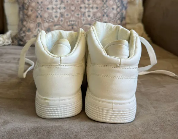 White High Top Sneakers Size 7 - Image 3
