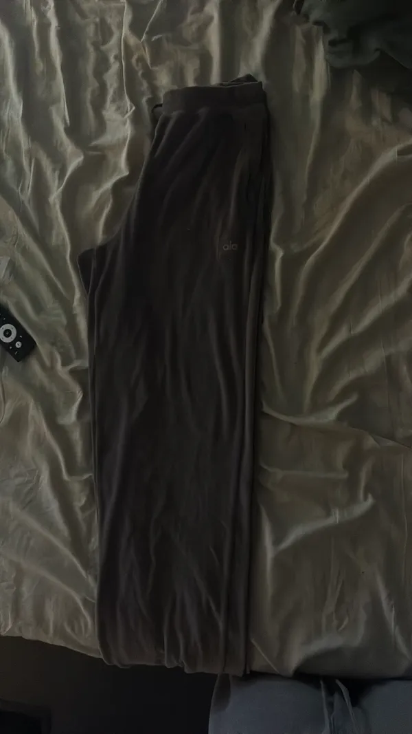Brown velvet alo joggers - Image 4