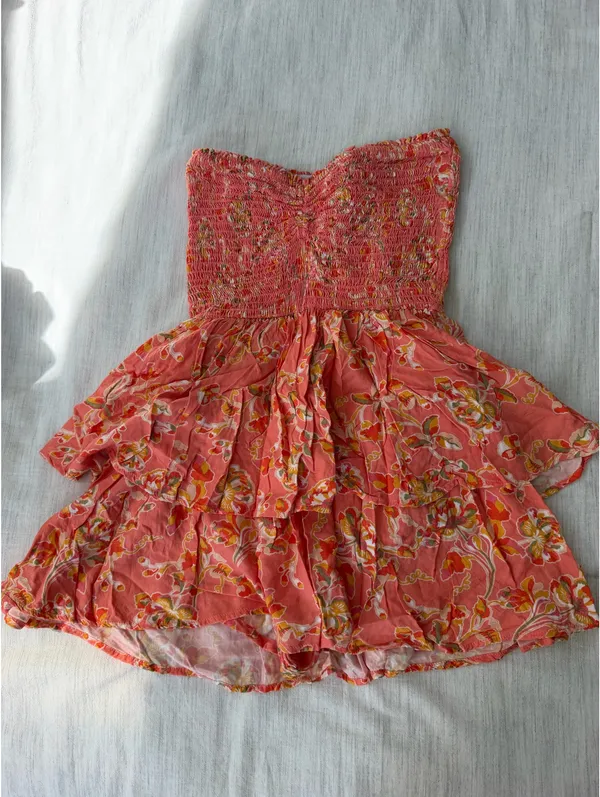 Shore Brand floral strapless smocked tiered mini dress - Image 2