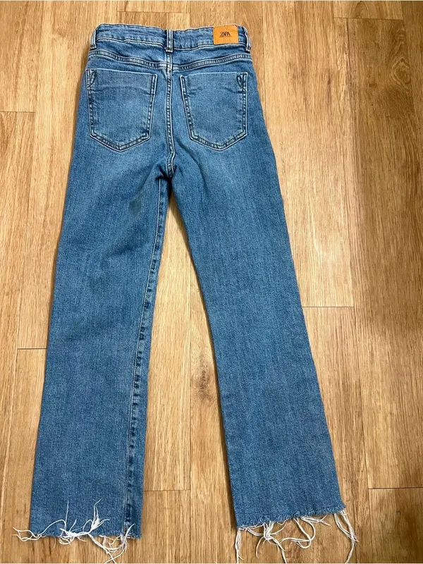 Zara Frayed Hem Medium Blue Wide-Leg Jeans - Image 2