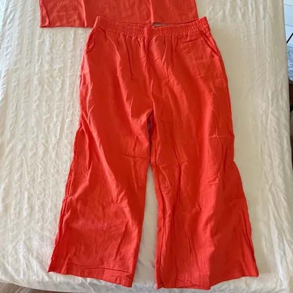 Women's NEW 2 Piece Top and Crop Pant Set Size 3XL #260526 - Image 2