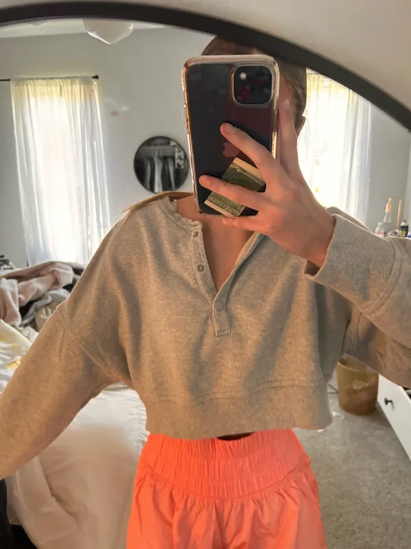 Aerie Grey Cropped Sweater - Image 3