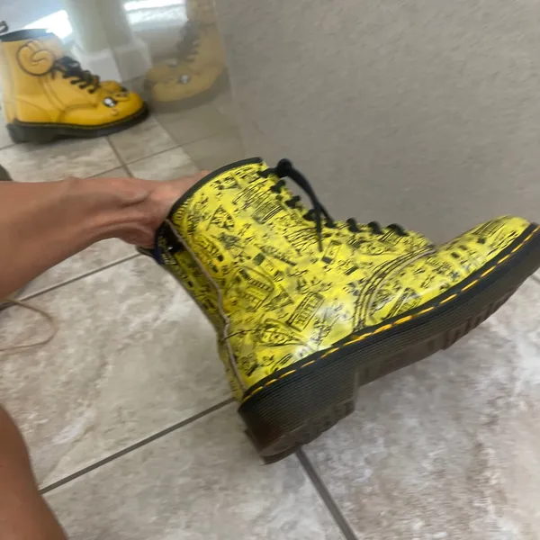 Dr Martens 1460 Yellow London Sketch Print Boots Made in England Womens 6 USA - Image 7