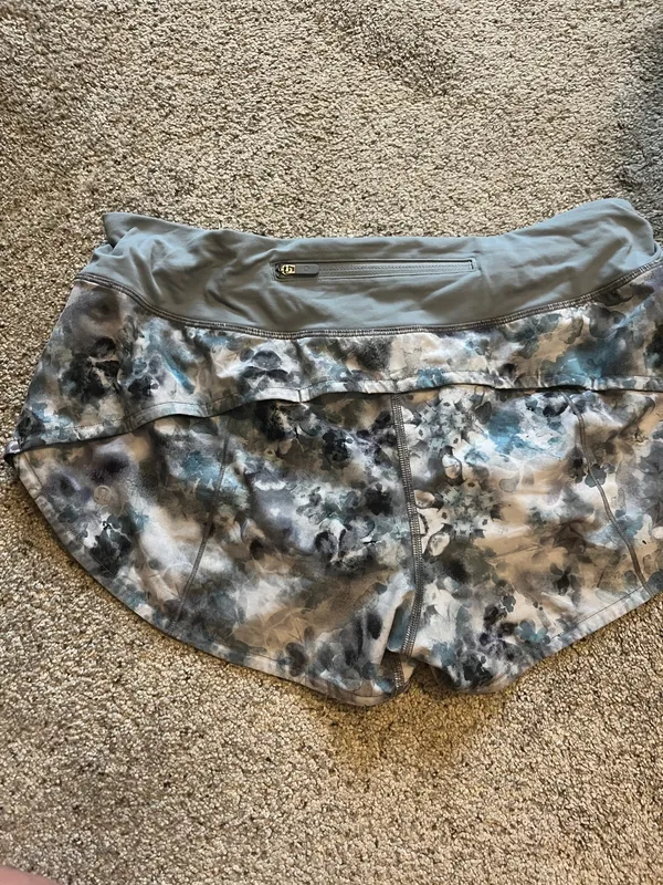 Lululemon Speed Up Shorts 2.5" - Image 2