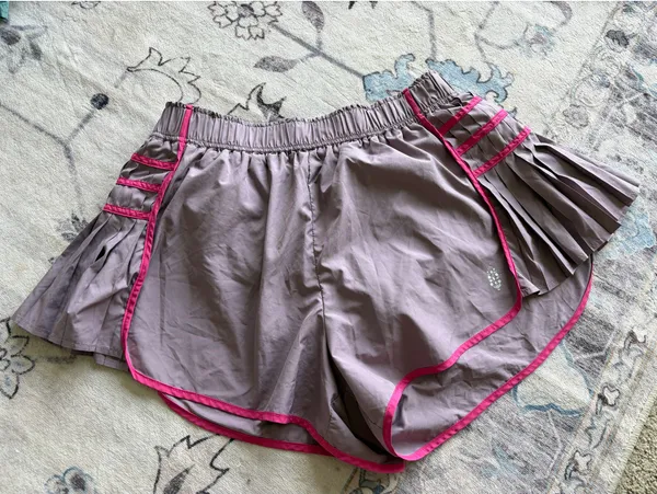 Free People movement get your flirt on low rise shorts! - Image 2