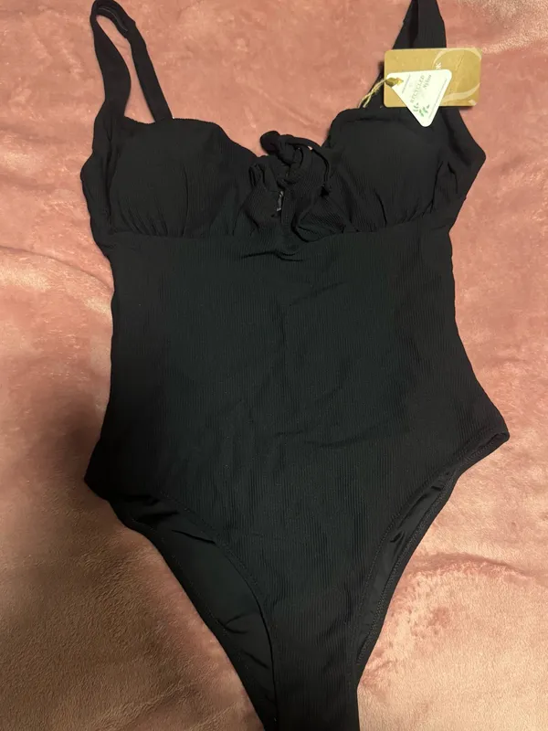 Berlook one Peice swim Black Size M - Image 3