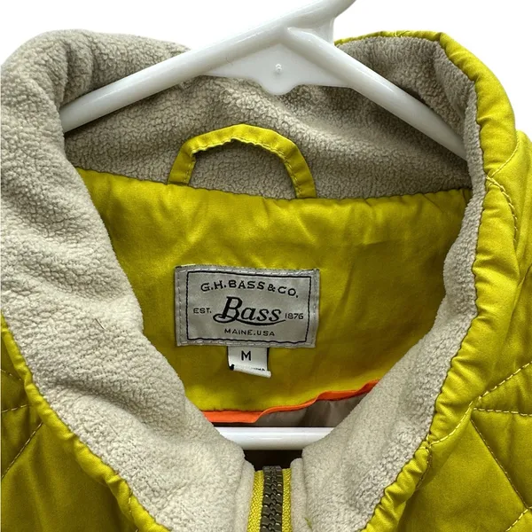 GH Bass and Co Quilted Vest Chartreuse Zip Front Fleece Collar Zip Pocket Medium - Image 11