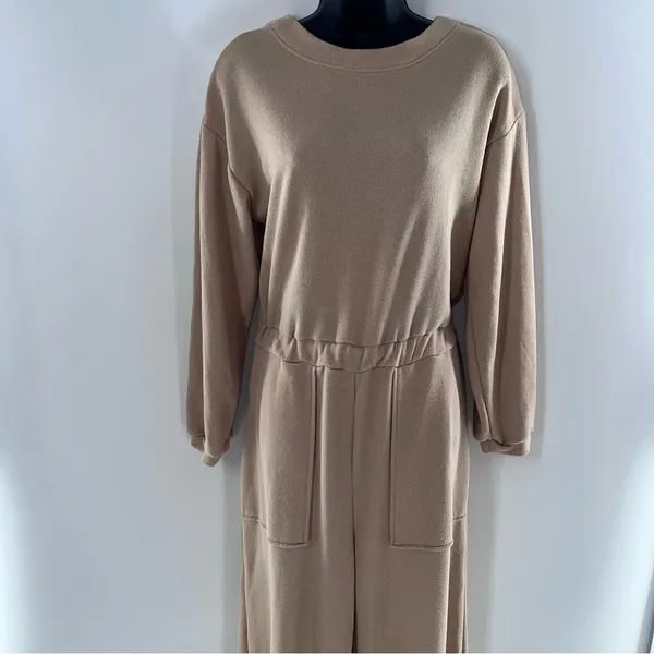 WinWin Refuge Tan Textured Knit Fabric Long Sleeve Jumpsuit w/Deep V Back-Sz S - Image 2