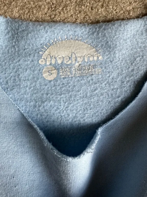 Blue Maui Crewneck Olive Lynn - Image 3