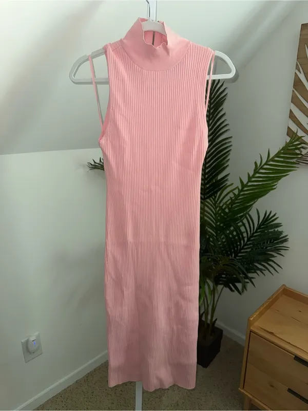Alice + Olivia Brooklynne Turtleneck Fitted Rib Dress in Blush Pink M - Image 5