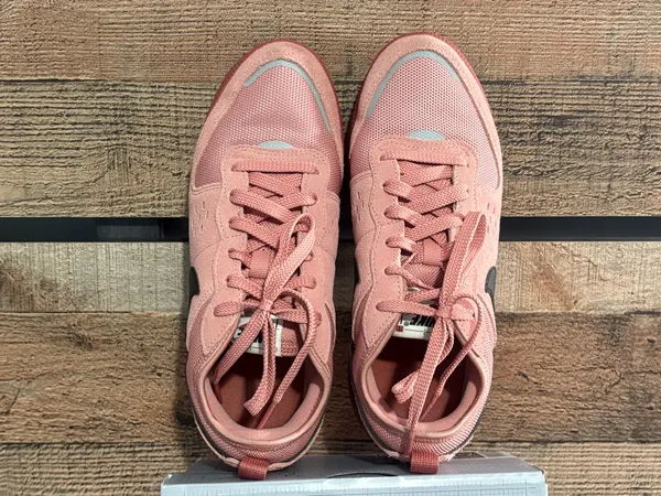 Unisex style Nike sneaker, but women’s size 8 - Image 3